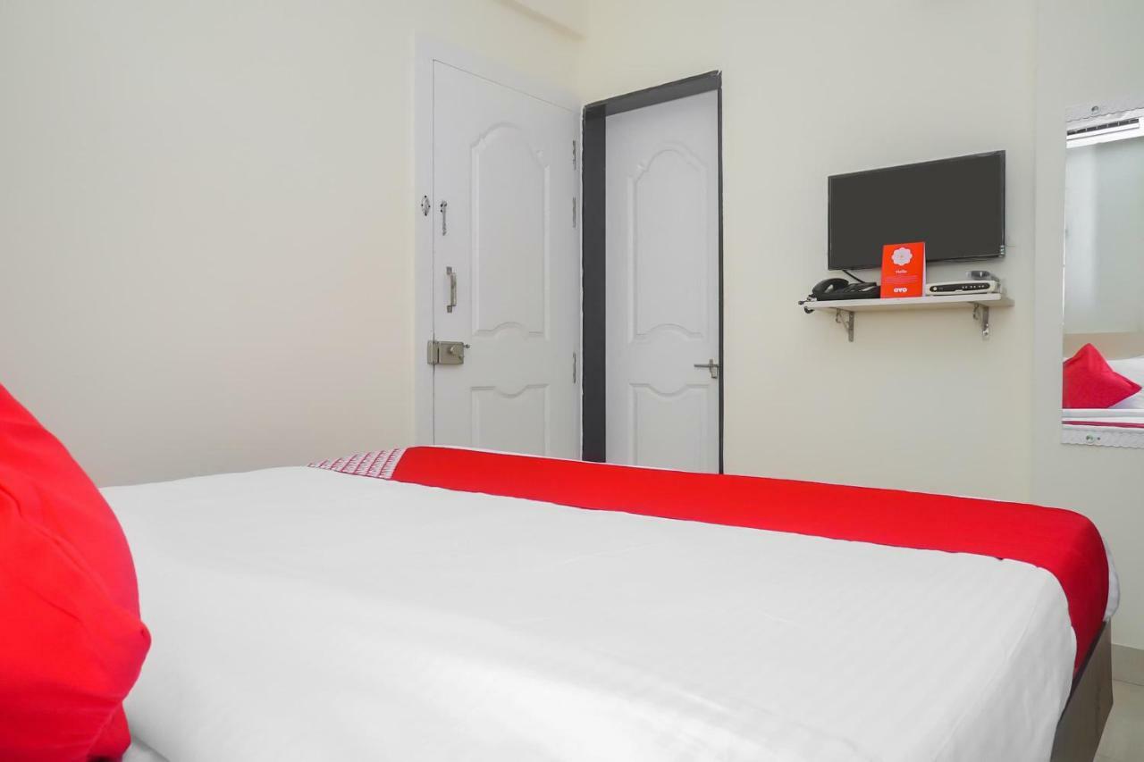 Oyo 16007 Sk Executive Hotel Yerandwane Екстериор снимка
